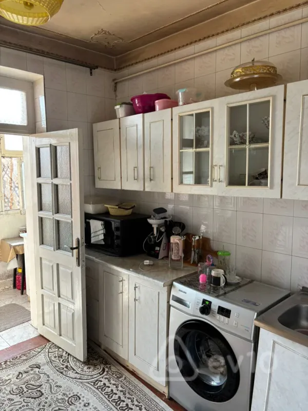 Satılır 3 otaqlı köhnə tikili 75 m²