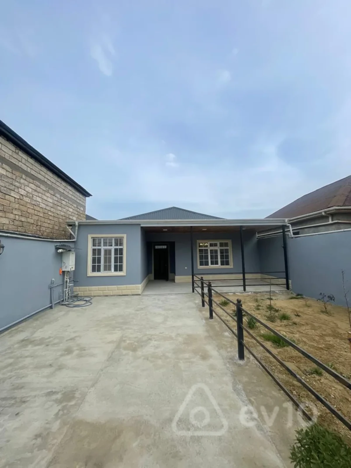 Satılır 3 otaqlı həyət evi 110 m²