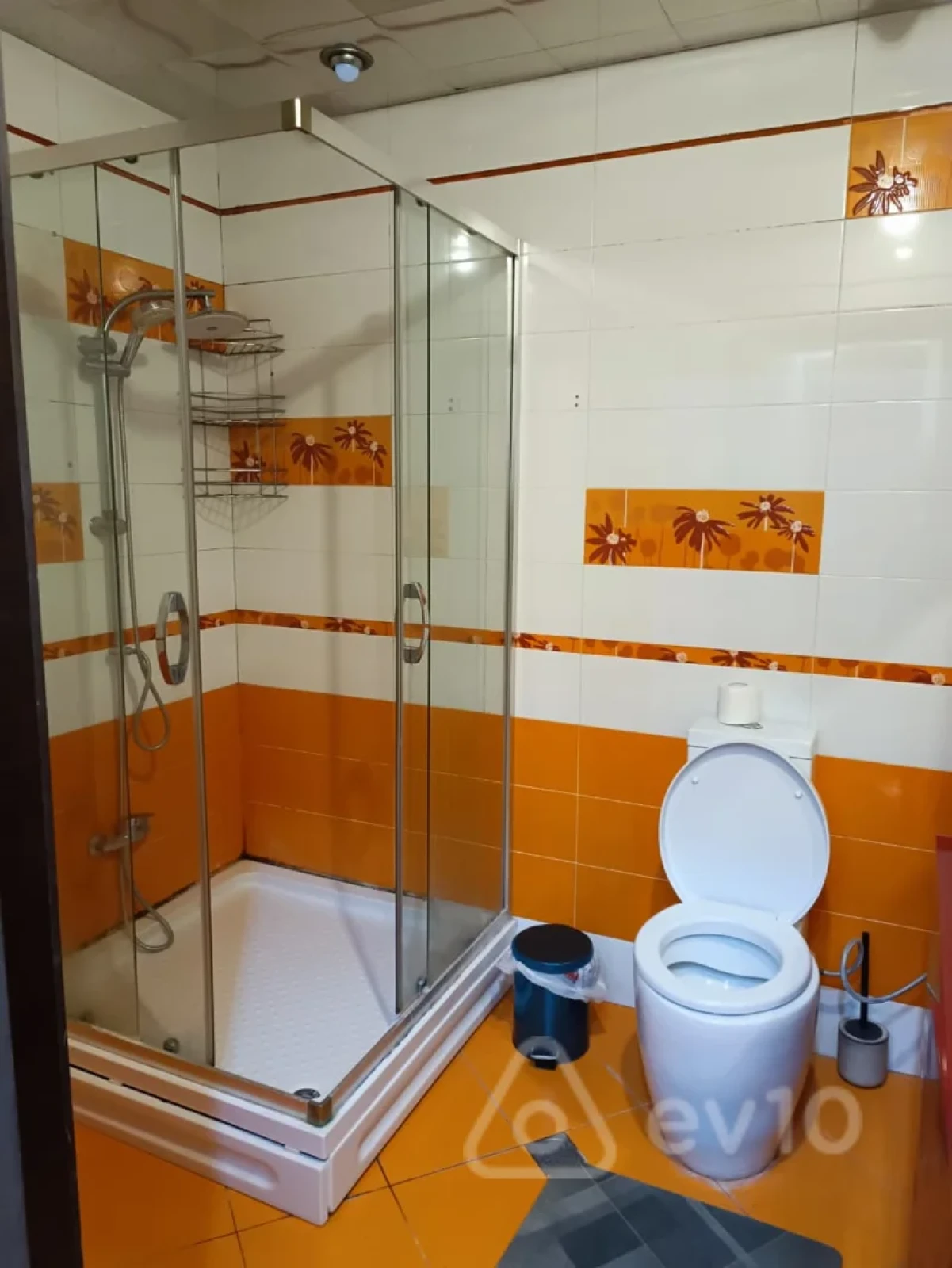 Kirayə verilir 3 otaqlı yeni tikili 150 m²