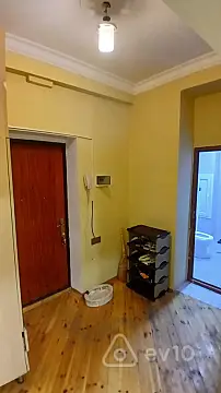 Kirayə verilir 2 otaqlı yeni tikili 60 m²