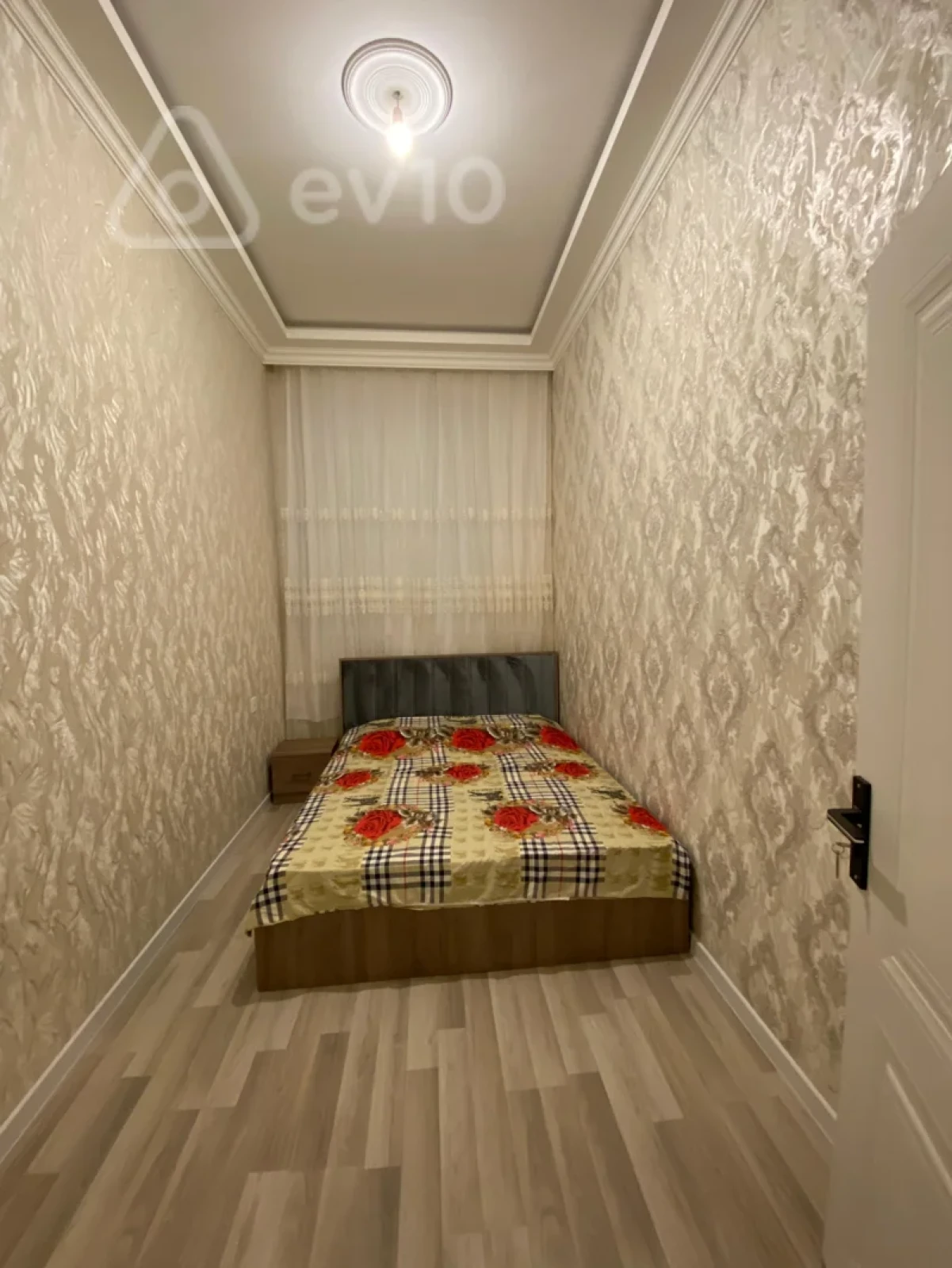 Kirayə verilir 2 otaqlı yeni tikili 50 m²