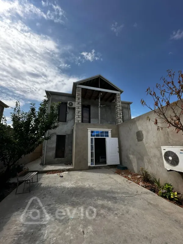 Kirayə verilir 4 otaqlı həyət evi 120 m²