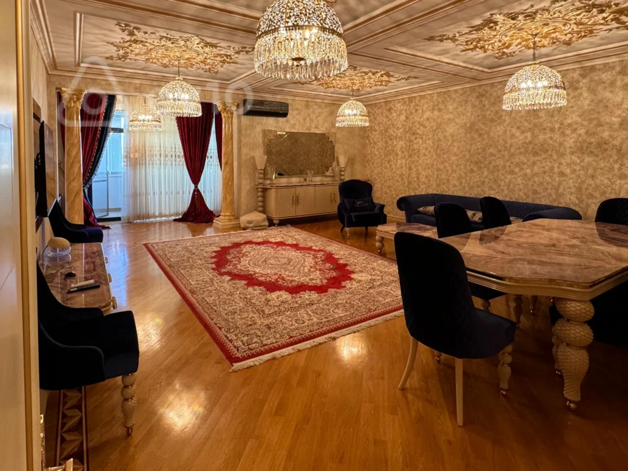 Kirayə verilir 3 otaqlı yeni tikili 153 m²