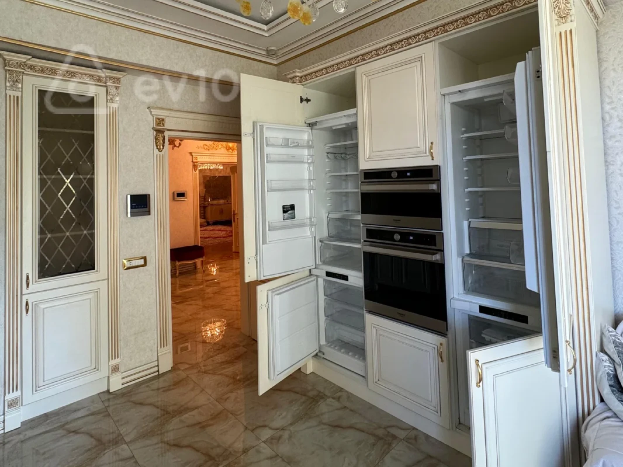 Kirayə verilir 3 otaqlı yeni tikili 153 m²