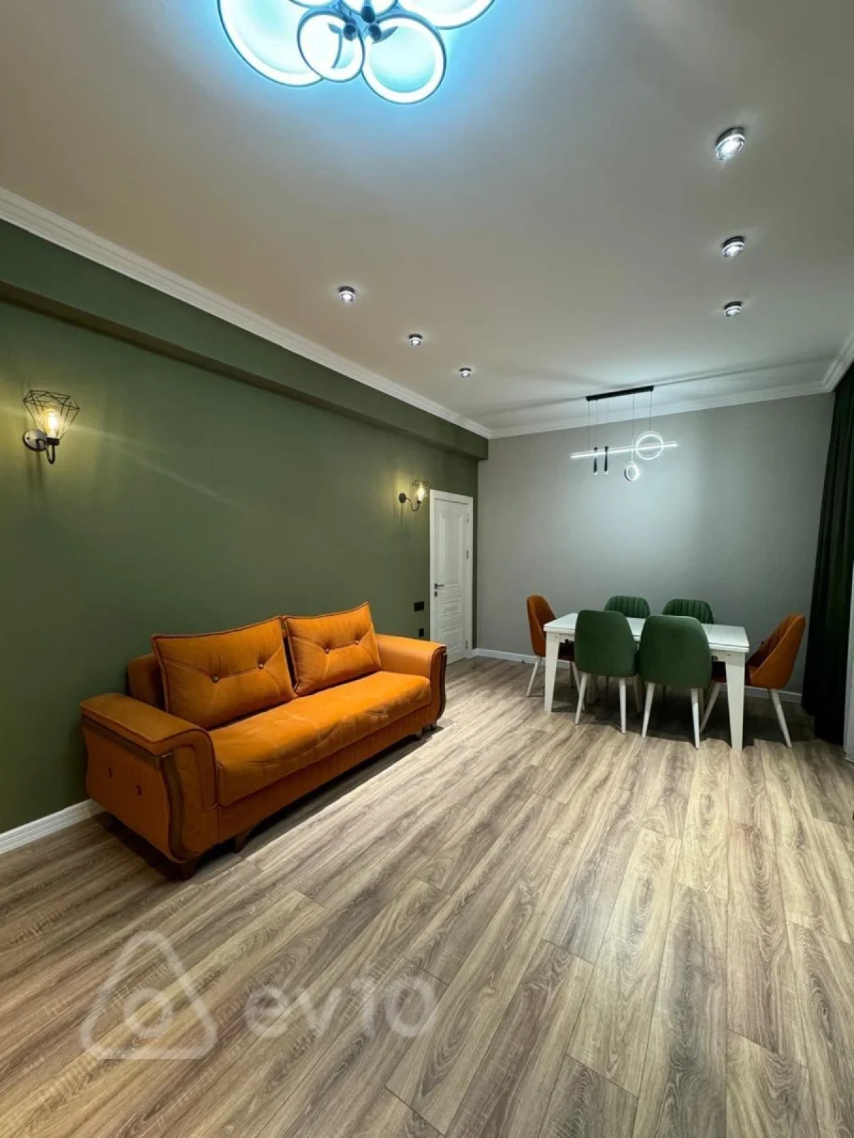 Kirayə verilir 2 otaqlı yeni tikili 75 m²
