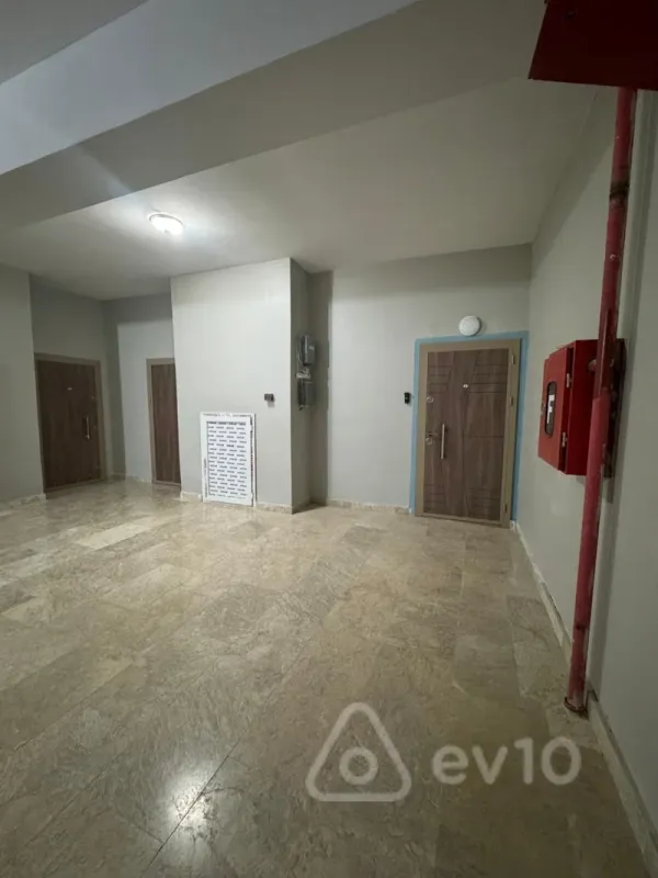 Kirayə verilir 2 otaqlı yeni tikili 75 m²