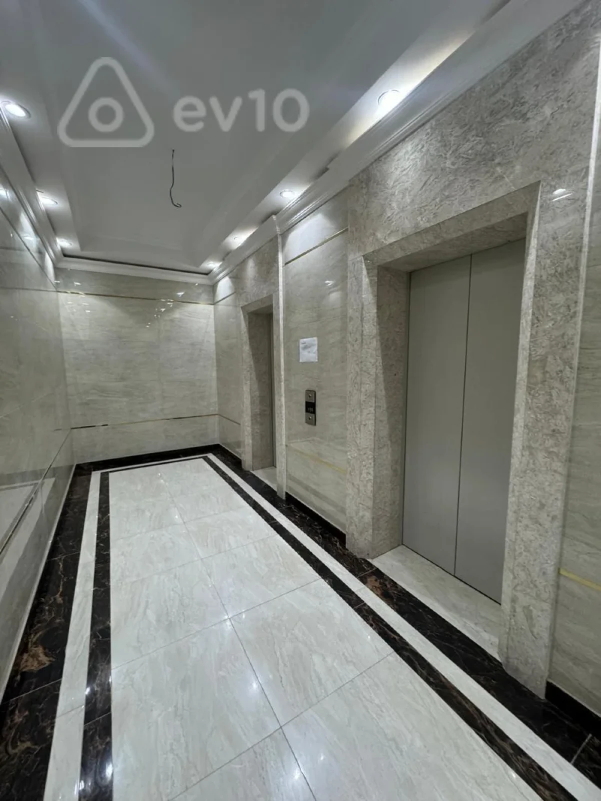 Kirayə verilir 2 otaqlı yeni tikili 75 m²