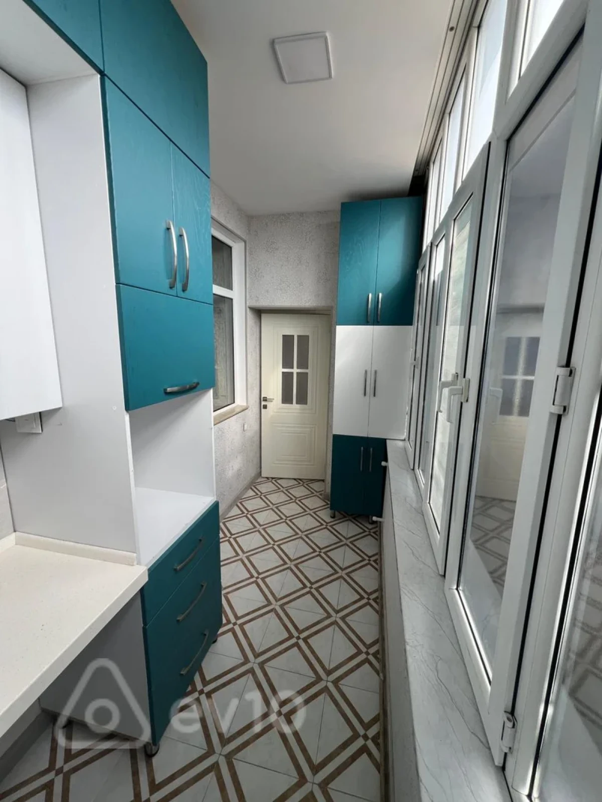 Satılır 3 otaqlı yeni tikili 78 m²