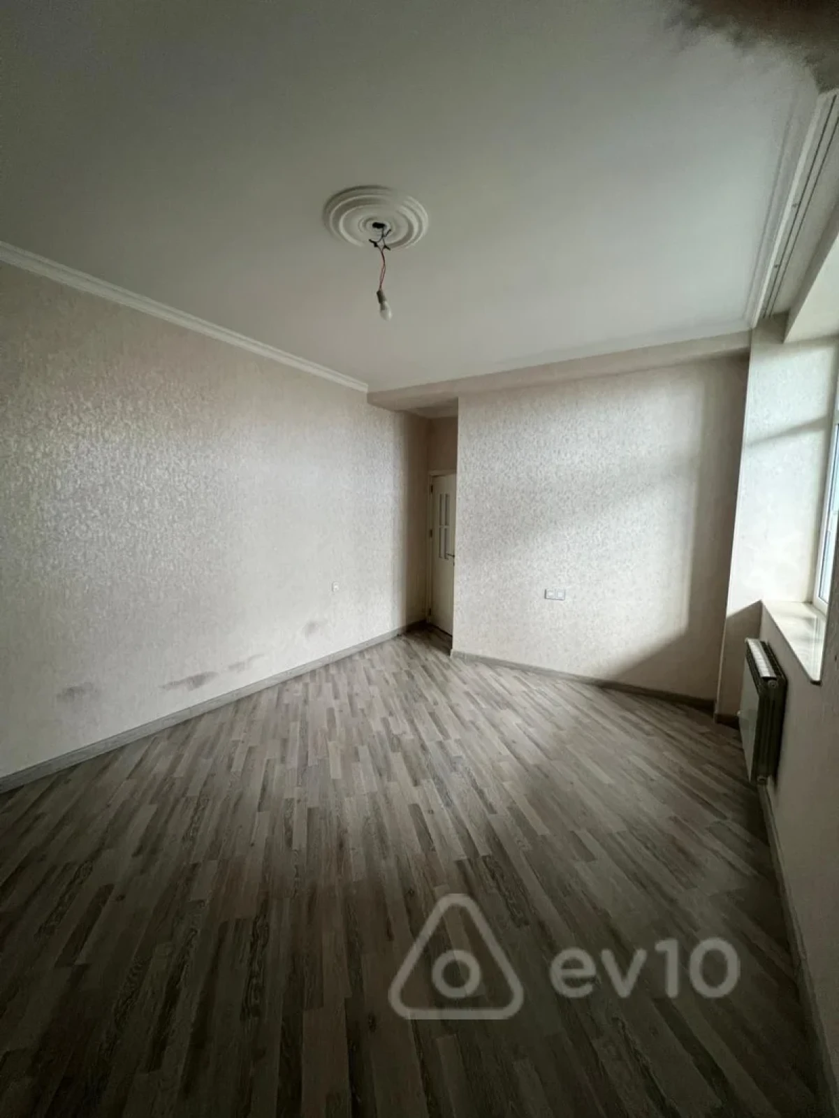 Satılır 3 otaqlı yeni tikili 78 m²