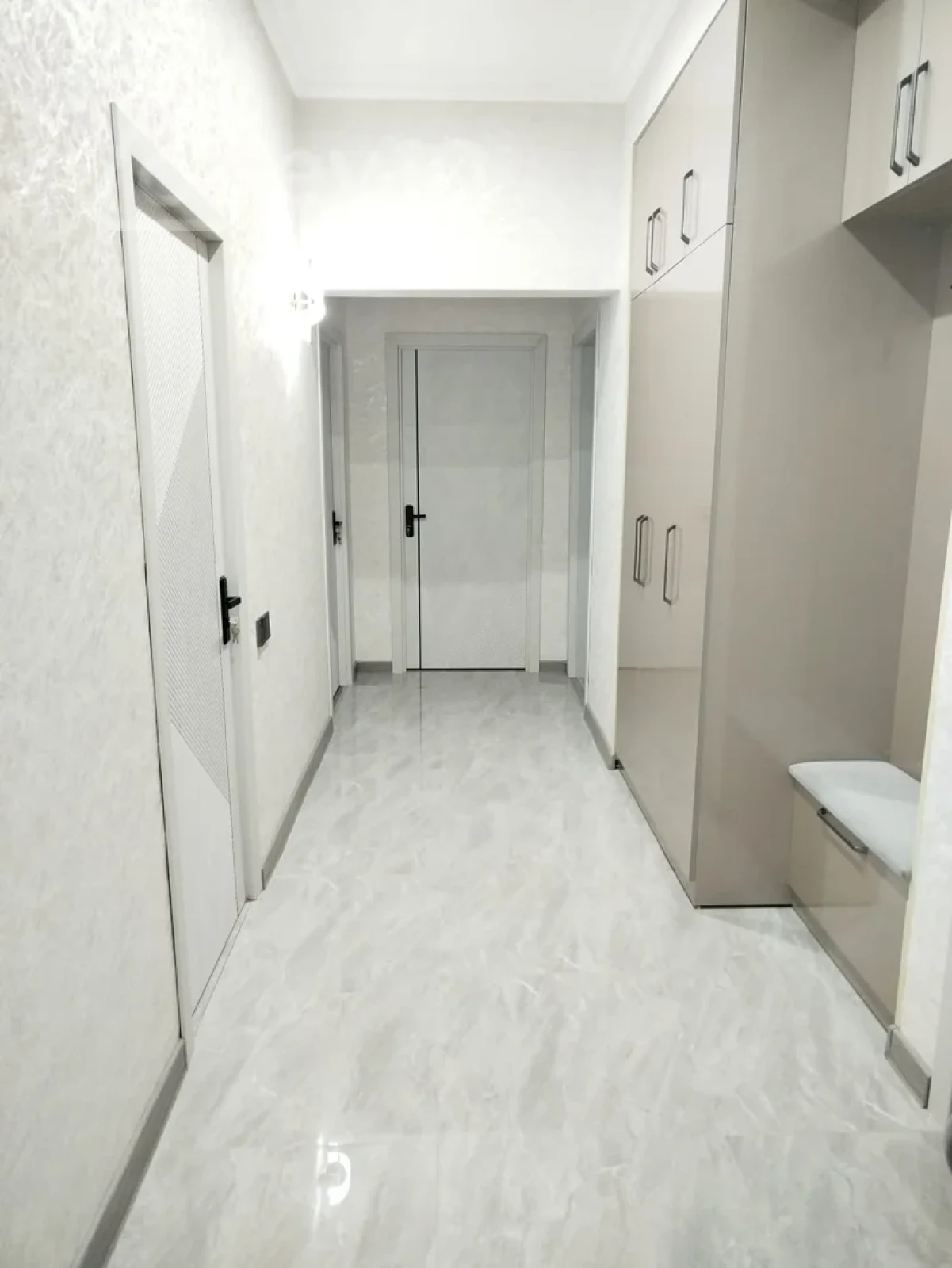 Kirayə verilir 3 otaqlı yeni tikili 90 m²