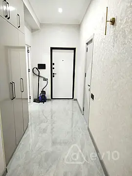 Kirayə verilir 3 otaqlı yeni tikili 90 m²