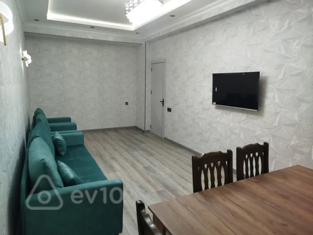 Kirayə verilir 3 otaqlı yeni tikili 90 m²