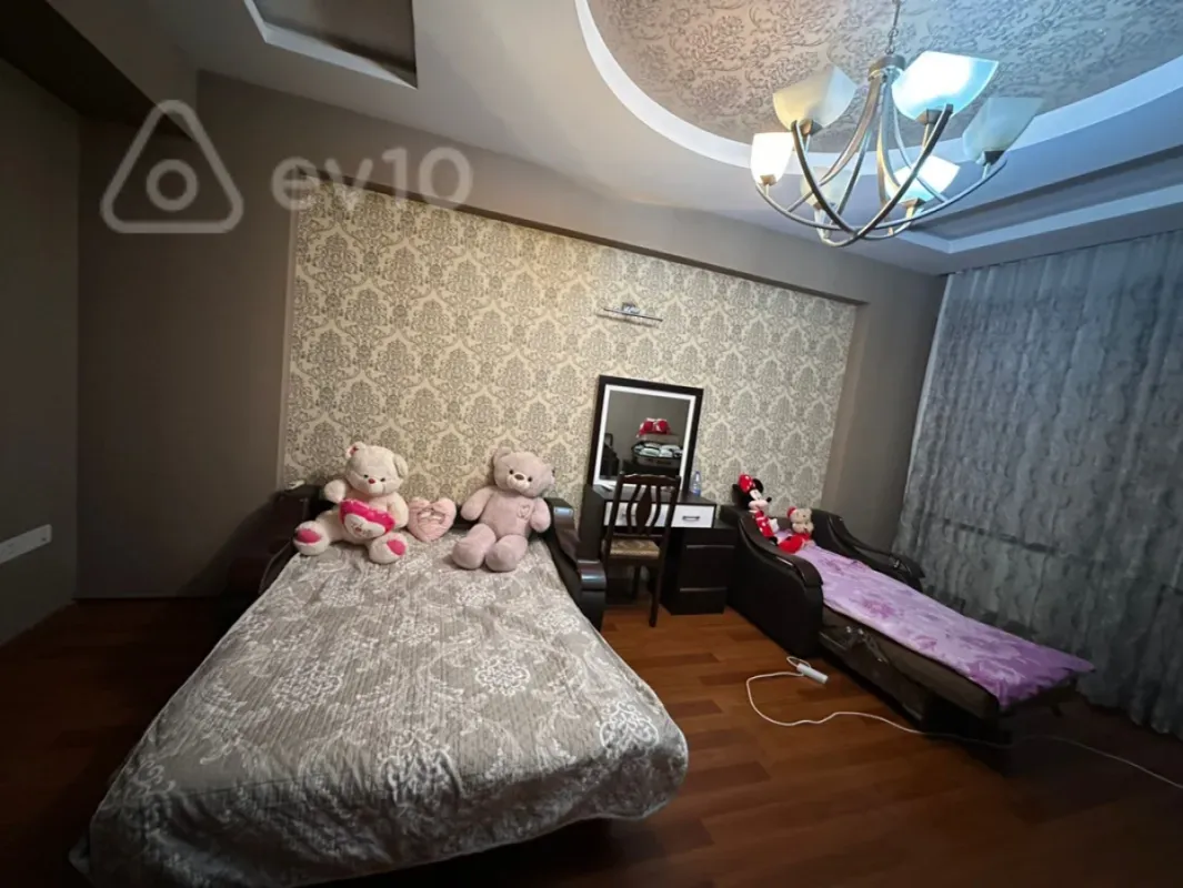 Kirayə verilir 2 otaqlı yeni tikili 90 m²