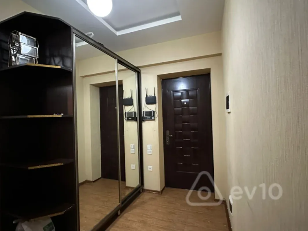 Kirayə verilir 2 otaqlı yeni tikili 90 m²
