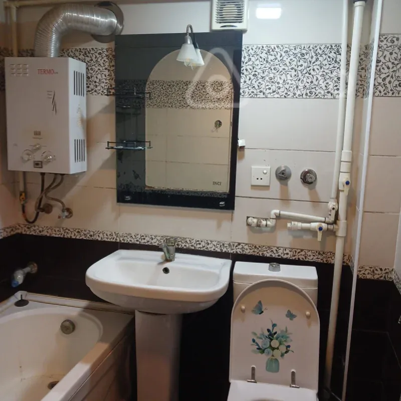 Kirayə verilir 2 otaqlı köhnə tikili 55 m²