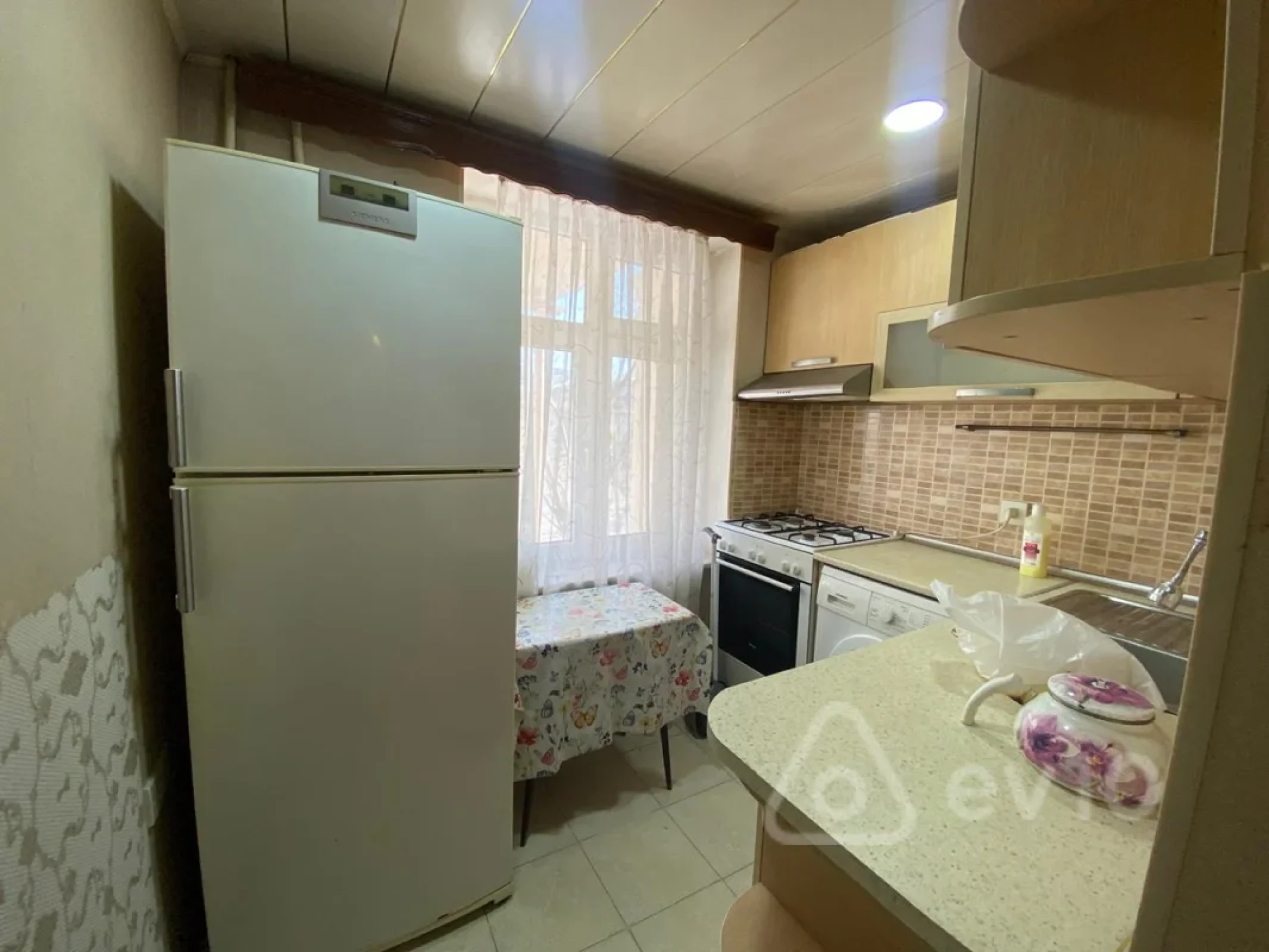 Kirayə verilir 2 otaqlı köhnə tikili 55 m²