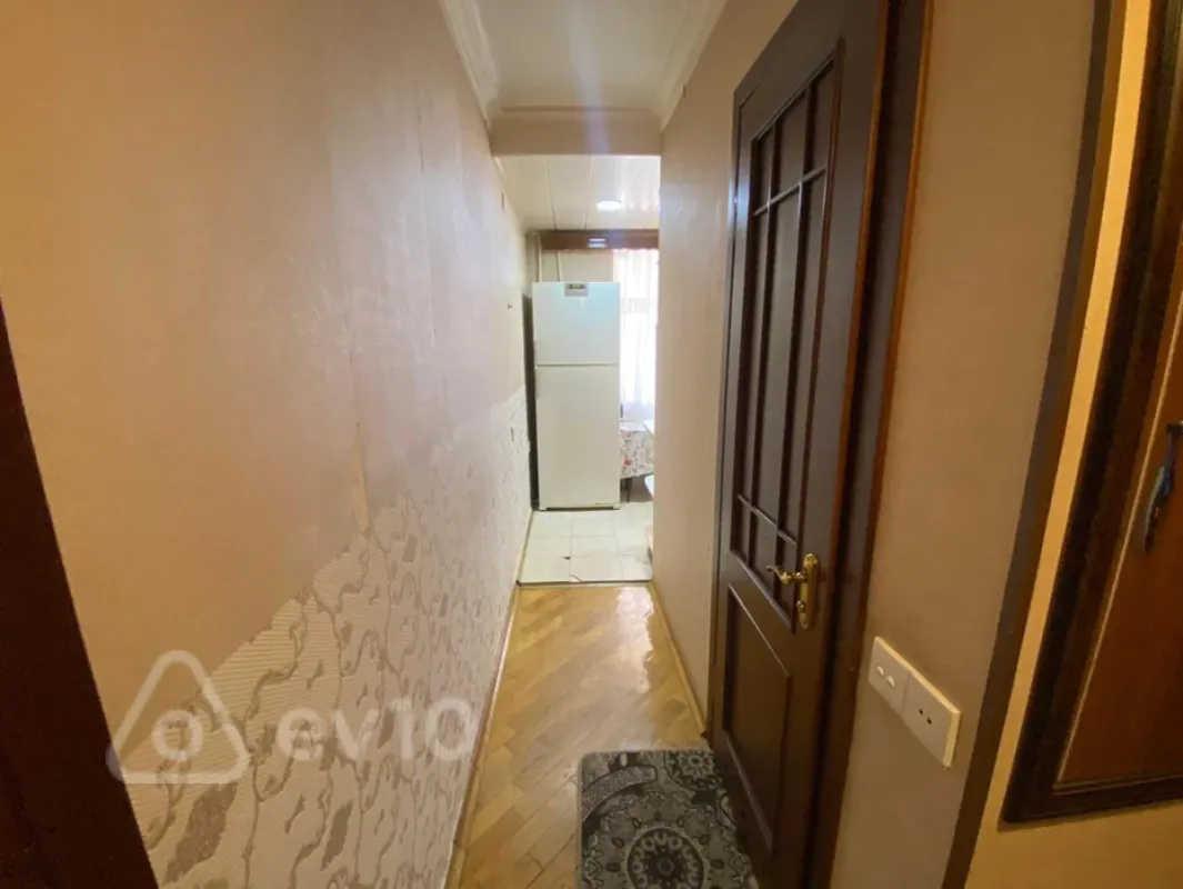 Kirayə verilir 2 otaqlı köhnə tikili 55 m²