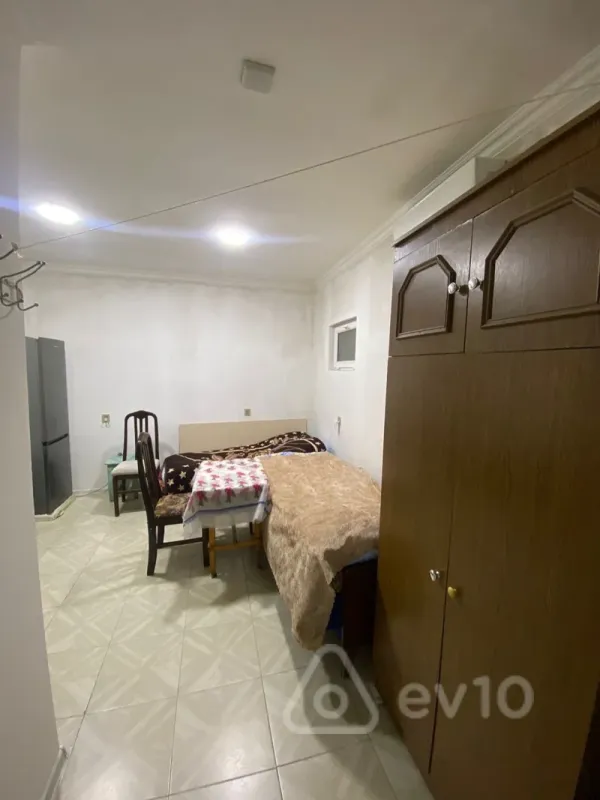 Kirayə verilir 1 otaqlı həyət evi 20 m²