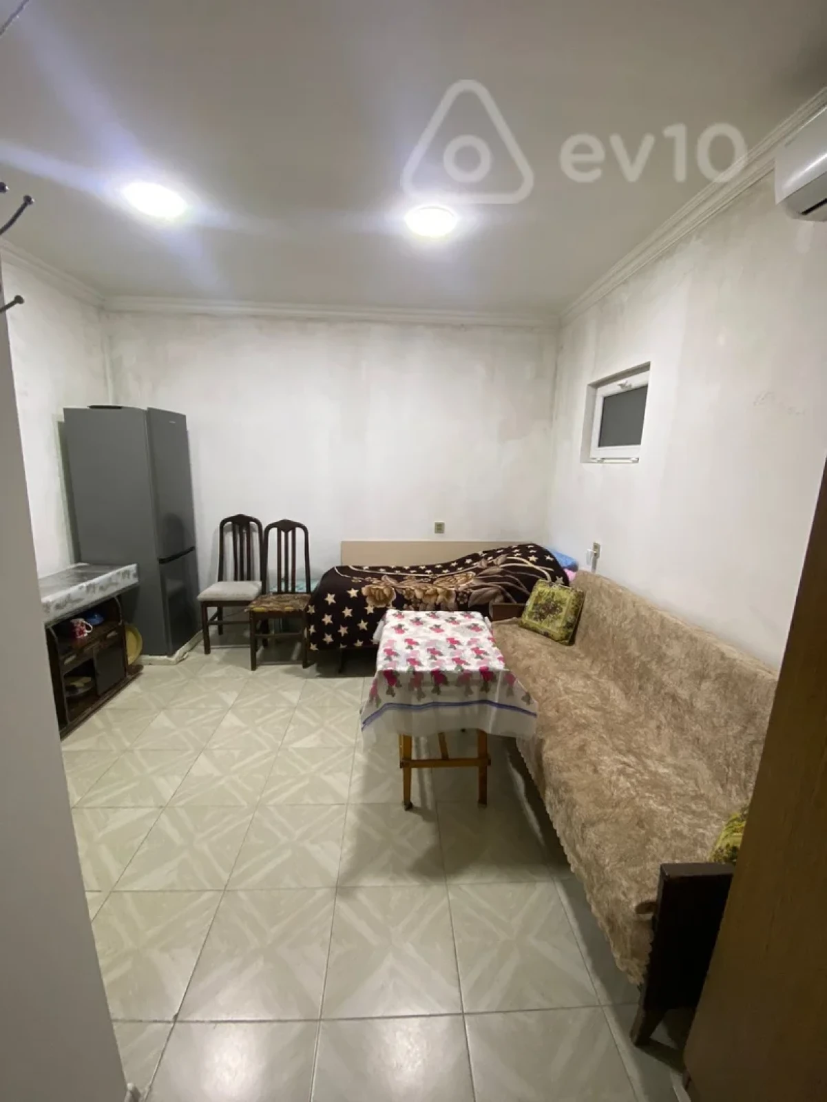 Kirayə verilir 1 otaqlı həyət evi 20 m²