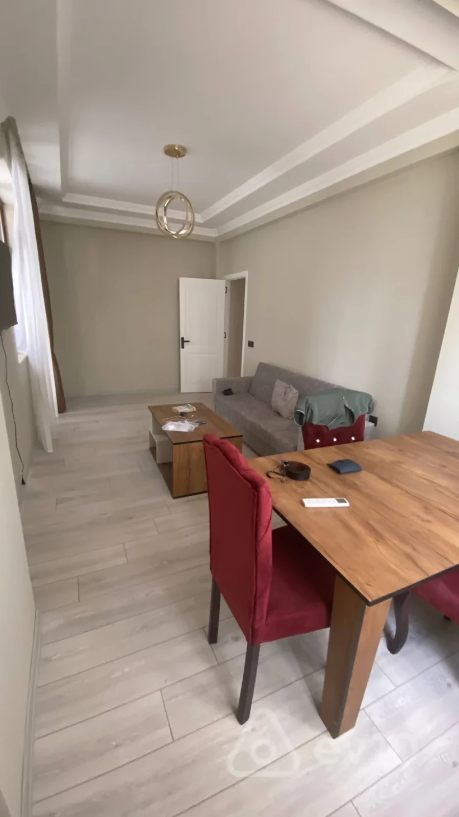 Kirayə verilir 3 otaqlı yeni tikili 130 m²