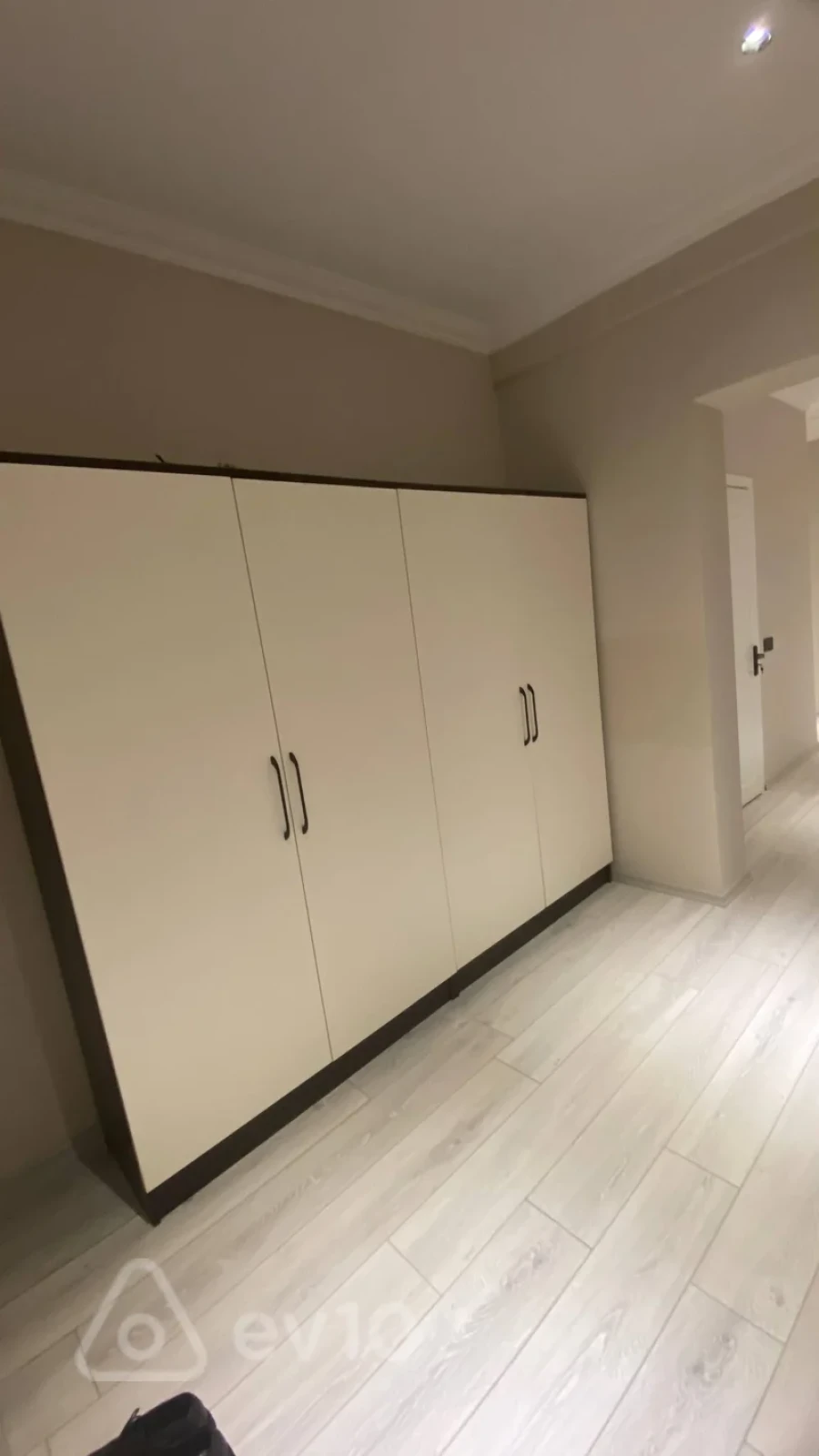 Kirayə verilir 3 otaqlı yeni tikili 130 m²
