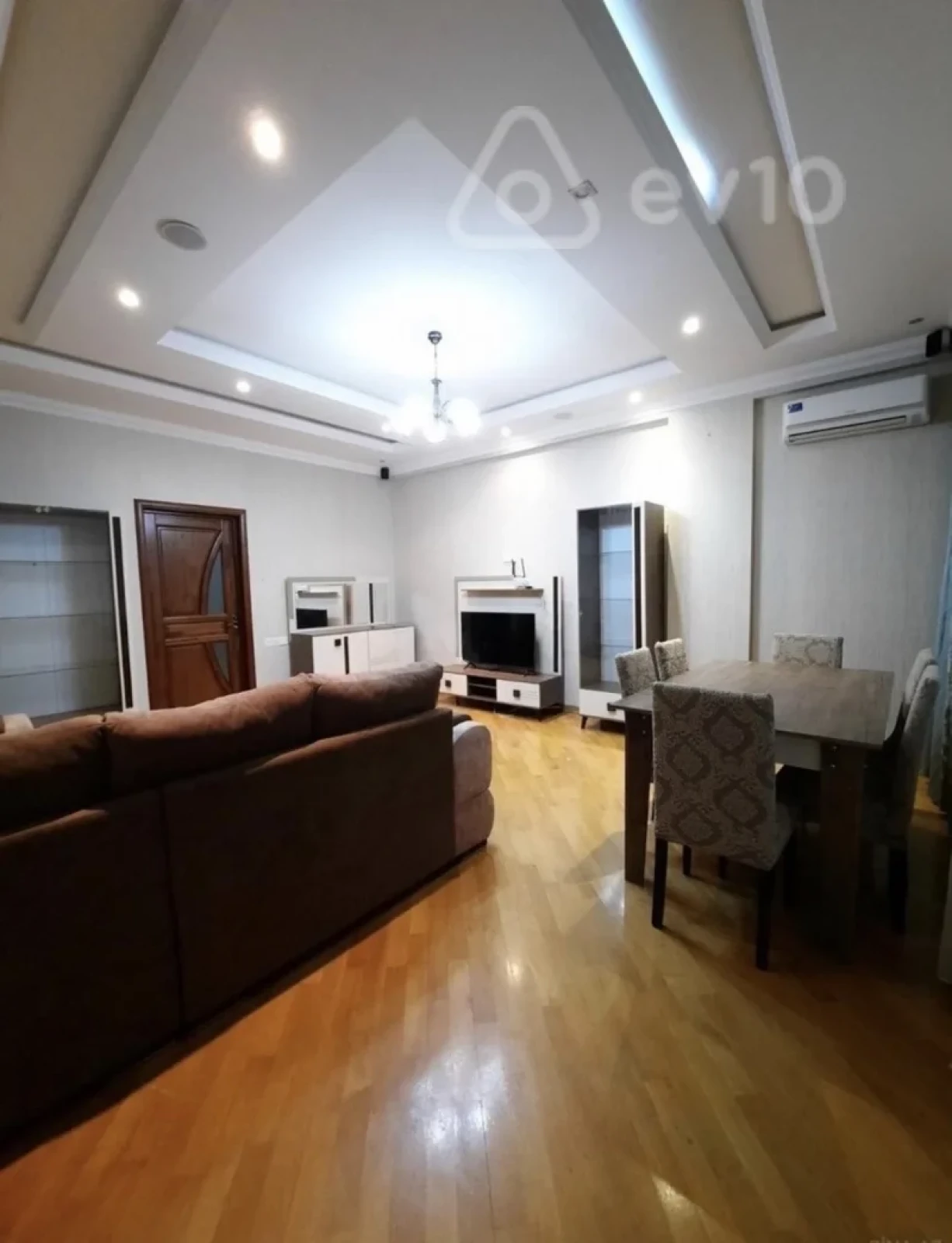 Kirayə verilir 2 otaqlı yeni tikili 90 m²