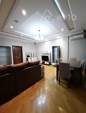 Kirayə verilir 2 otaqlı yeni tikili 90 m²