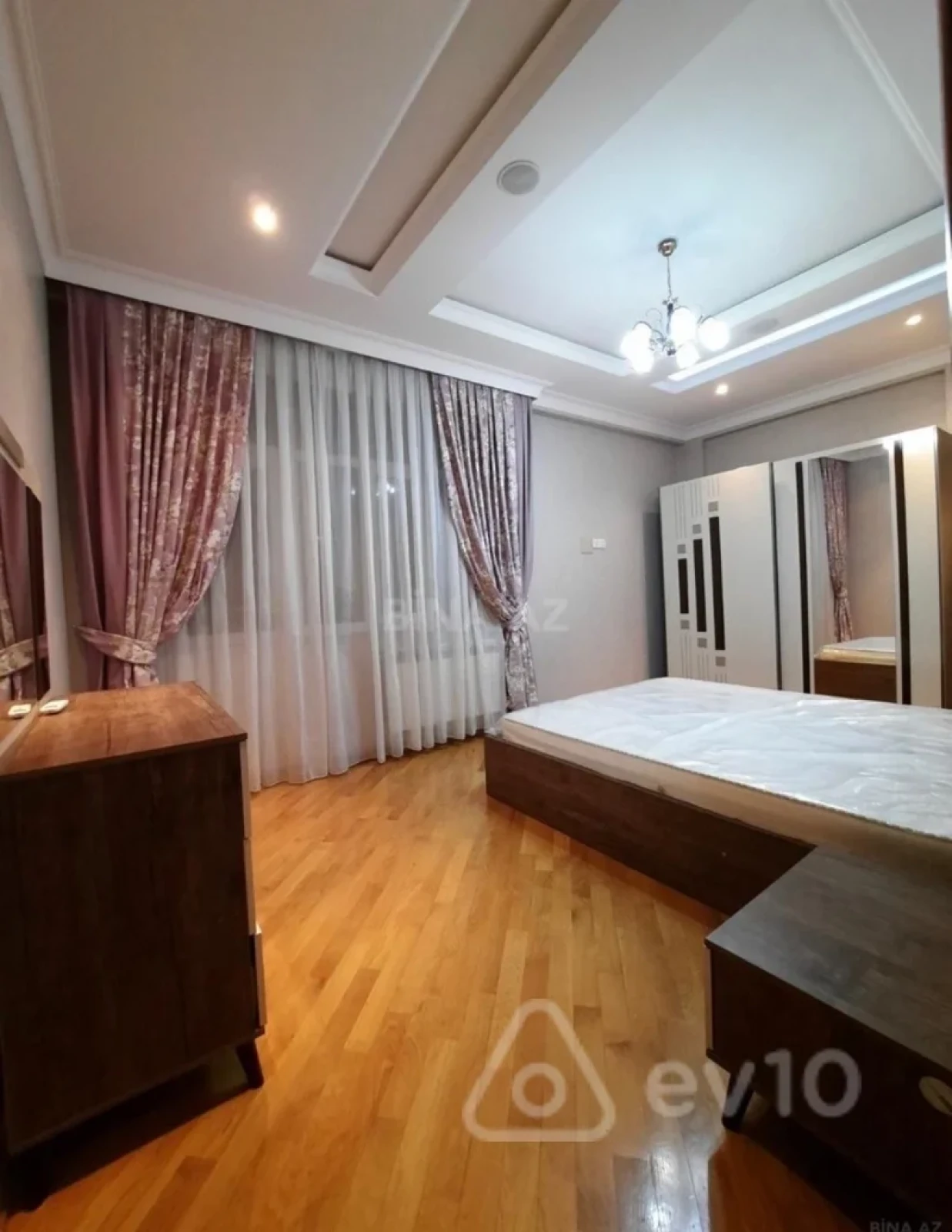 Kirayə verilir 2 otaqlı yeni tikili 90 m²