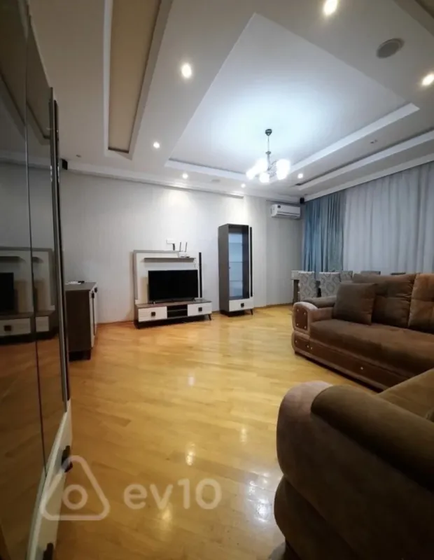 Kirayə verilir 2 otaqlı yeni tikili 90 m²