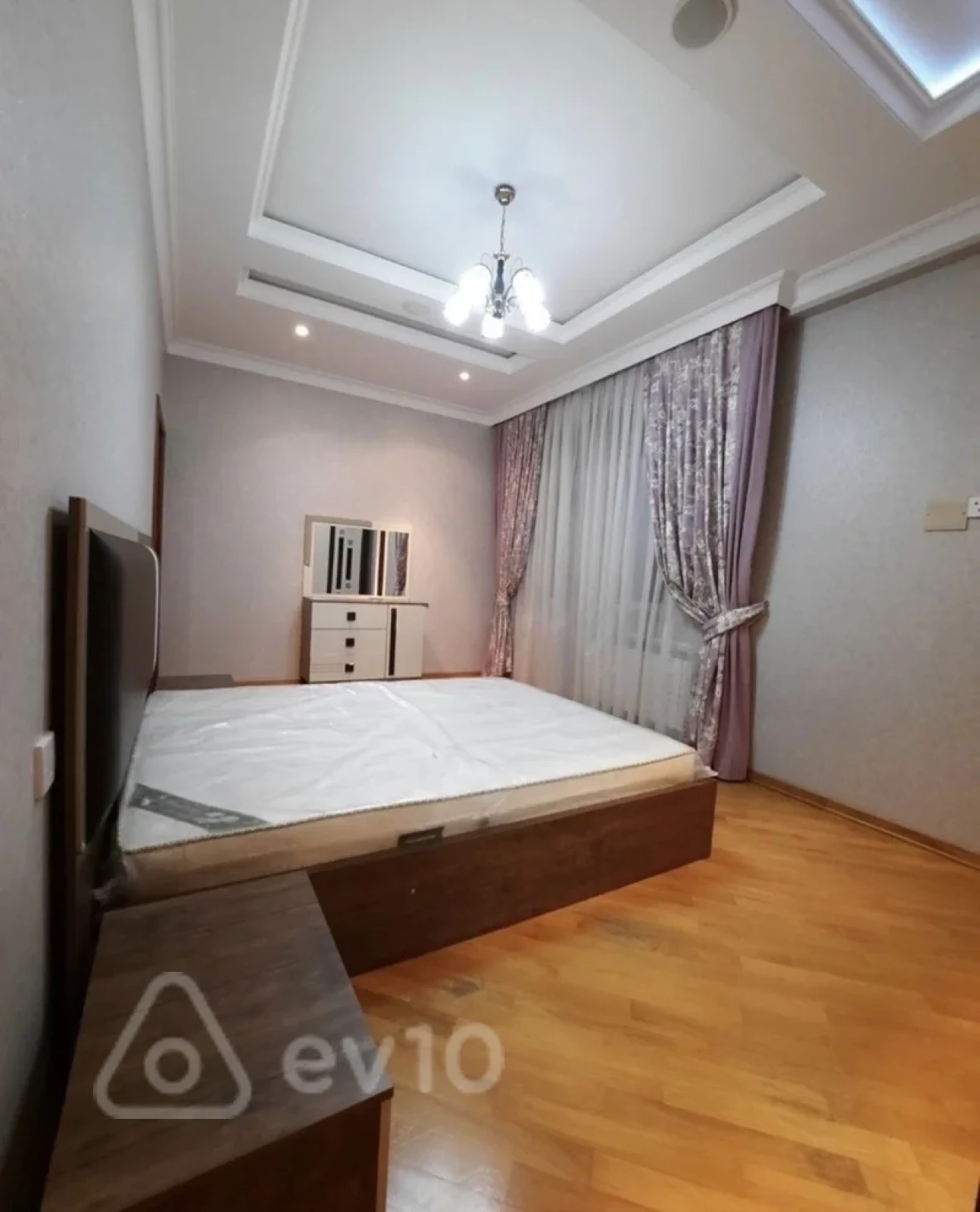 Kirayə verilir 2 otaqlı yeni tikili 90 m²