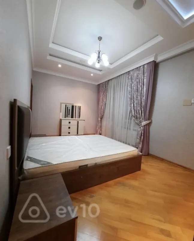 Kirayə verilir 2 otaqlı yeni tikili 90 m²