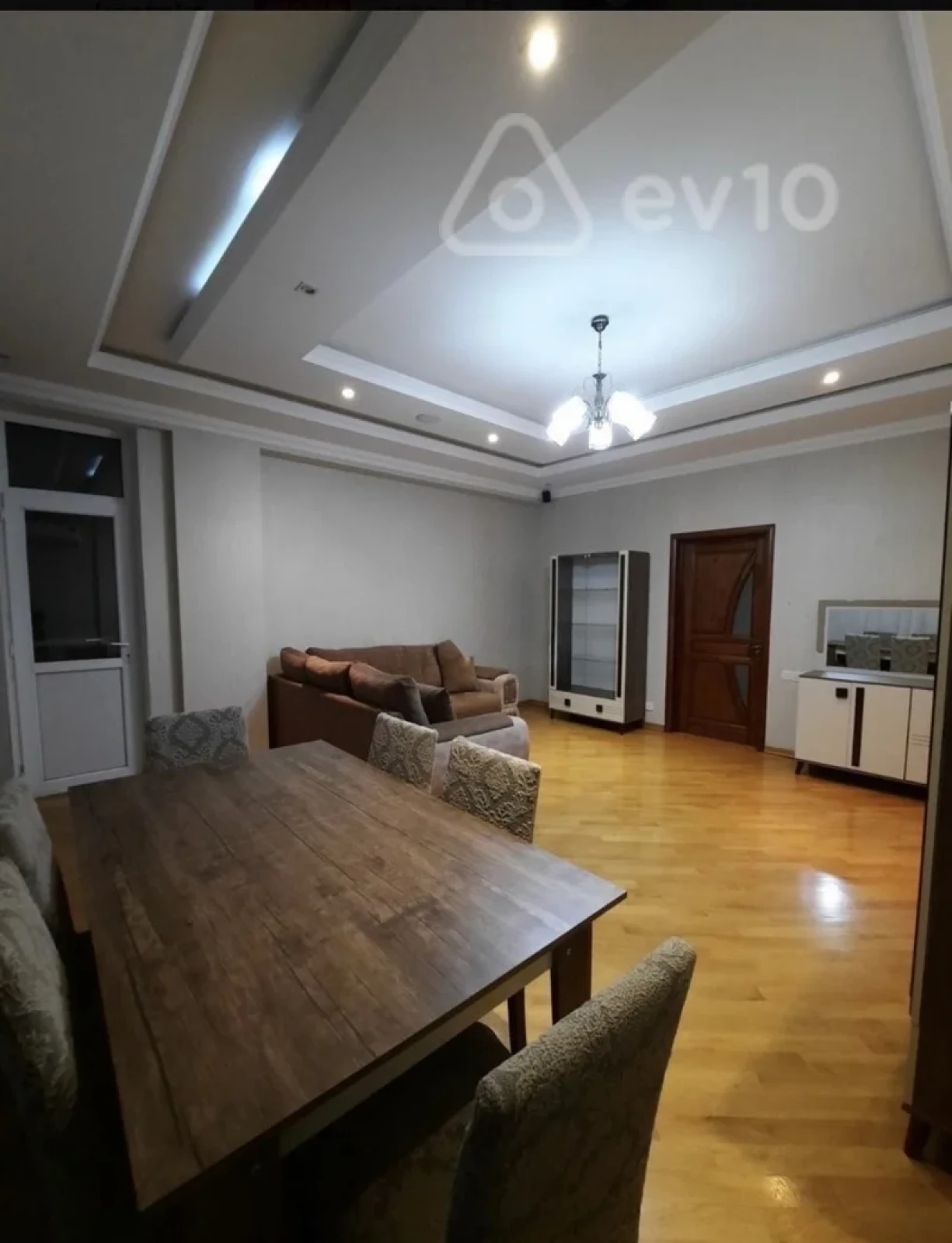 Kirayə verilir 2 otaqlı yeni tikili 90 m²
