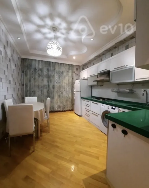 Kirayə verilir 2 otaqlı yeni tikili 90 m²