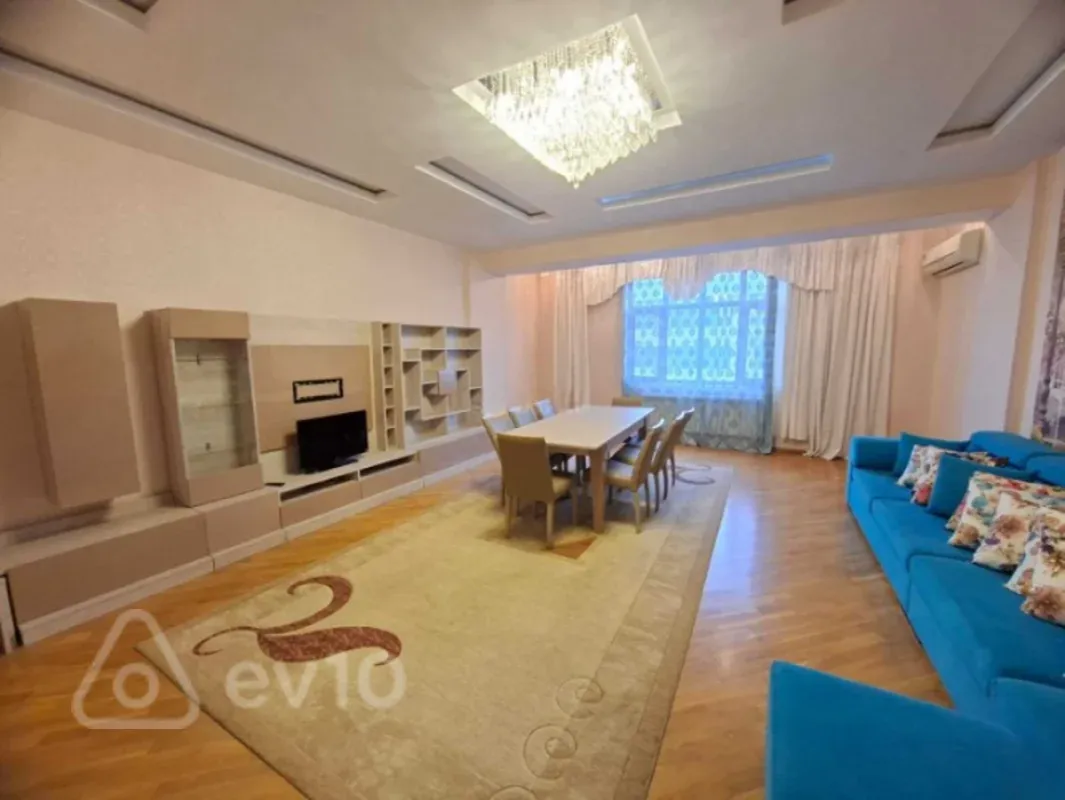 Kirayə verilir 3 otaqlı yeni tikili 130 m²