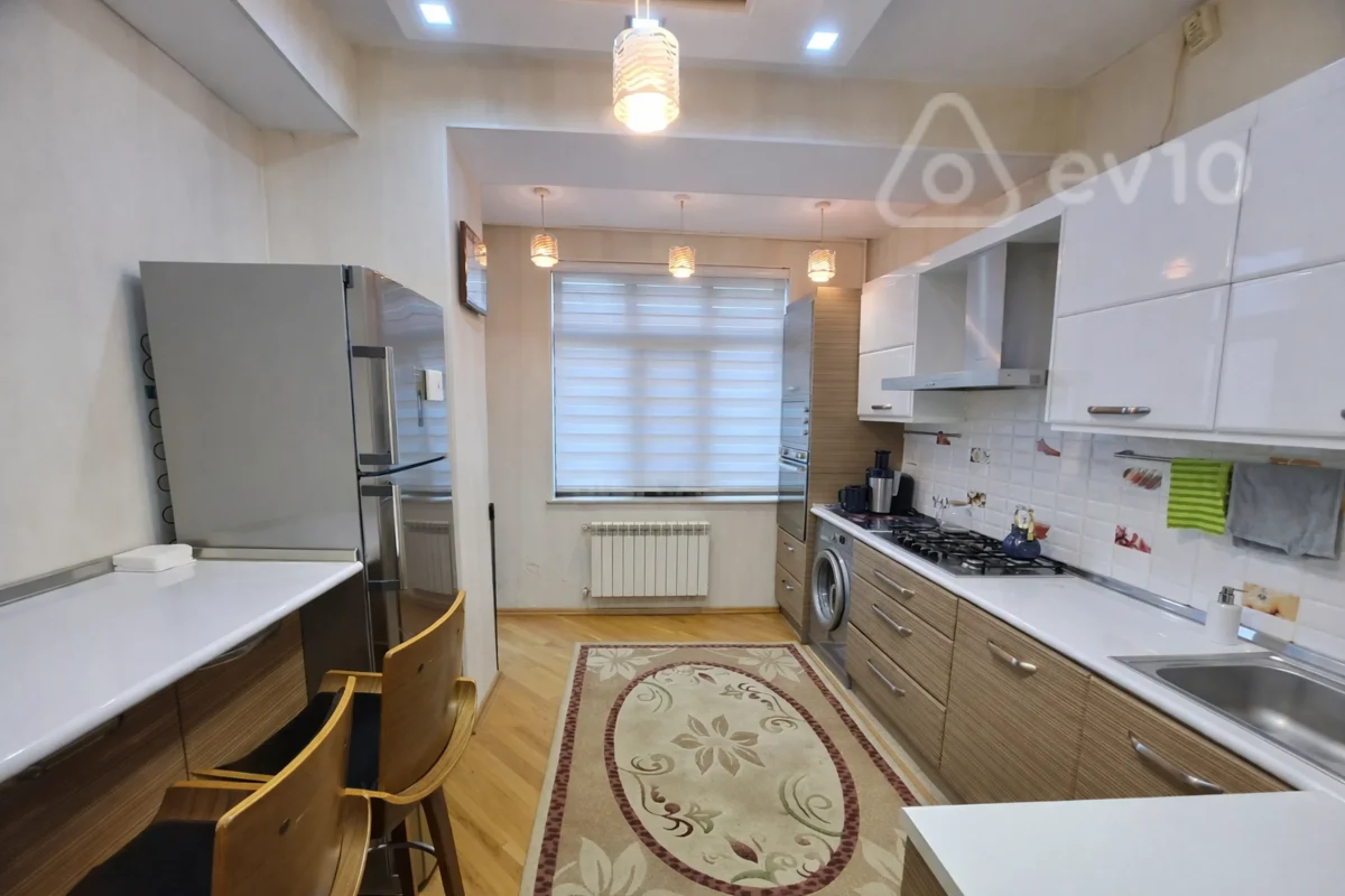 Kirayə verilir 3 otaqlı yeni tikili 130 m²