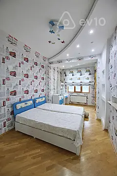 Kirayə verilir 3 otaqlı yeni tikili 130 m²