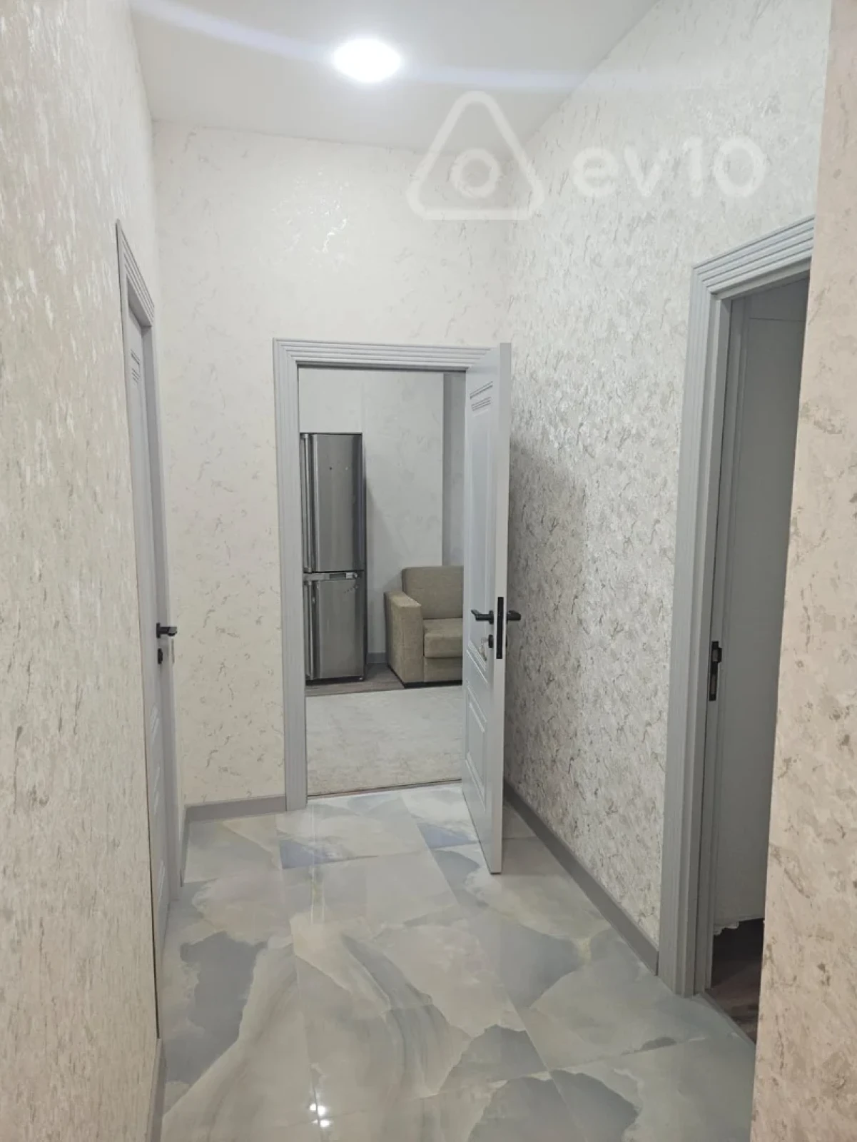 Kirayə verilir 3 otaqlı yeni tikili 70 m²