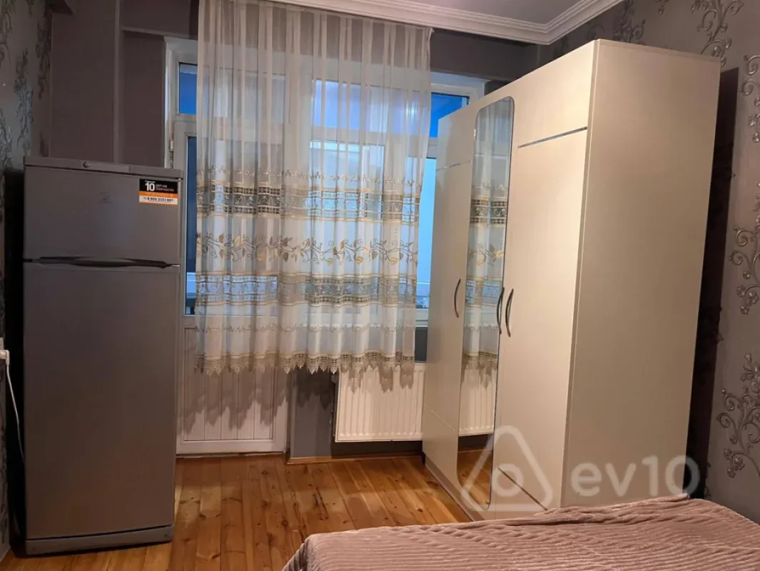 Kirayə verilir 2 otaqlı yeni tikili 50 m²