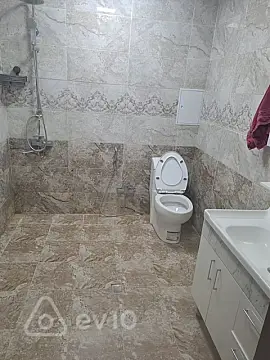 Kirayə verilir 2 otaqlı yeni tikili 74 m²