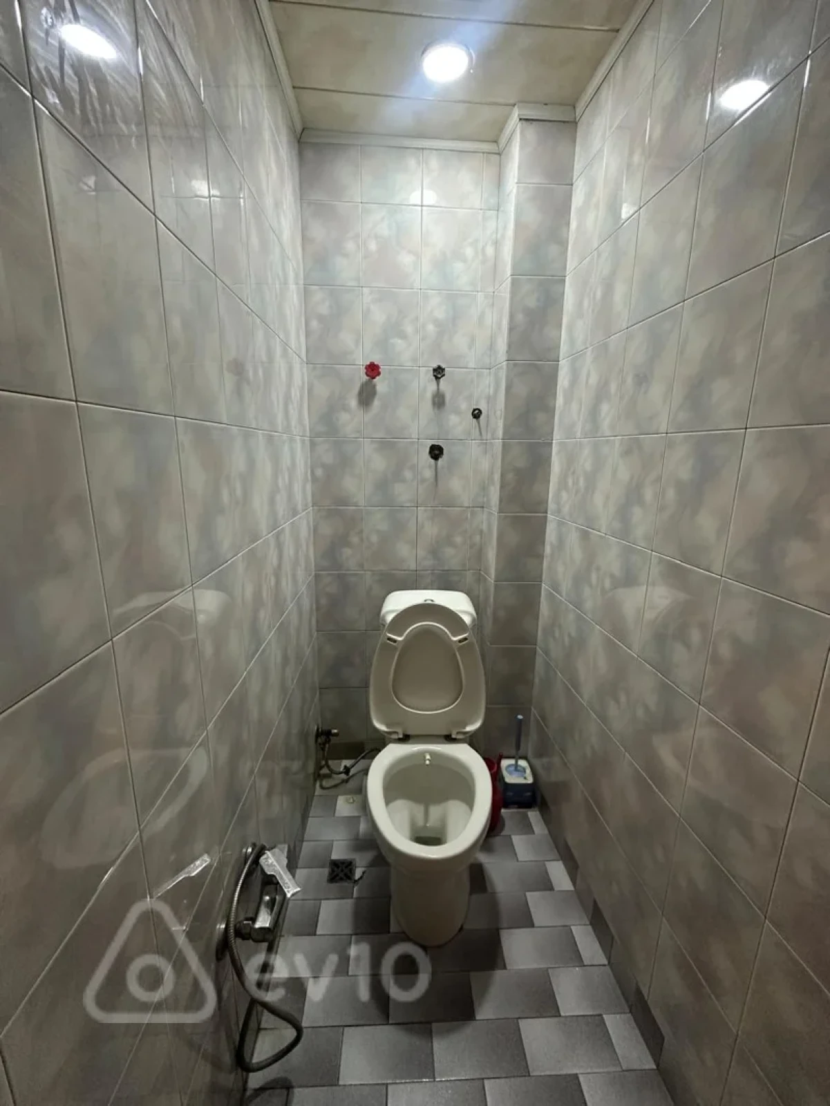 Kirayə verilir 3 otaqlı köhnə tikili 70 m²