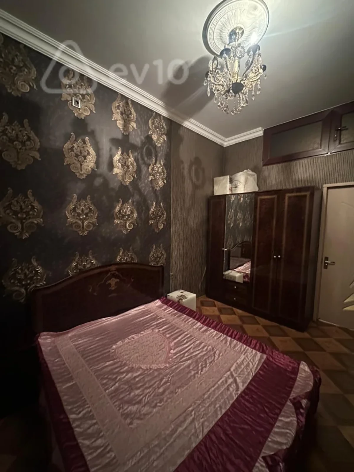 Kirayə verilir 3 otaqlı köhnə tikili 70 m²