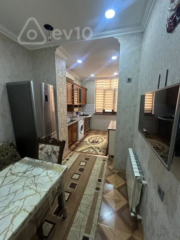 Kirayə verilir 3 otaqlı köhnə tikili 70 m²