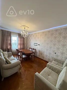 Kirayə verilir 2 otaqlı köhnə tikili 65 m²