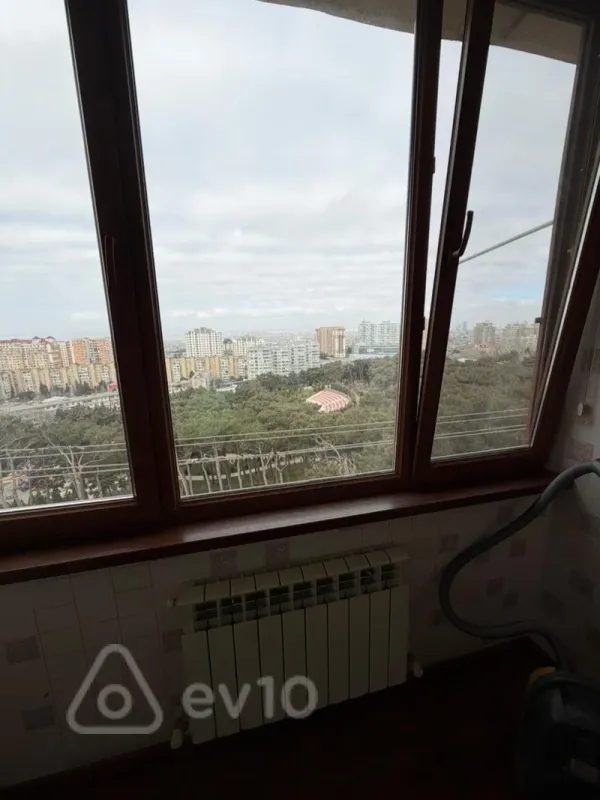 Kirayə verilir 2 otaqlı köhnə tikili 65 m²