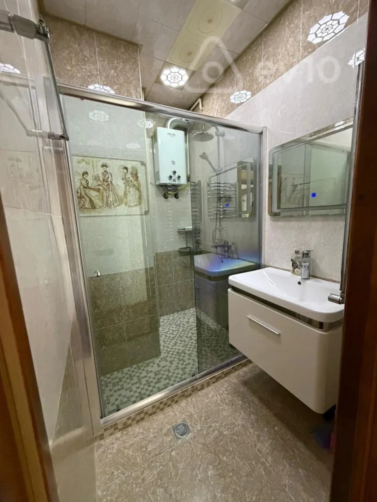 Kirayə verilir 2 otaqlı köhnə tikili 65 m²