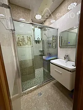 Kirayə verilir 2 otaqlı köhnə tikili 65 m²