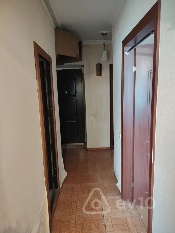 Kirayə verilir 2 otaqlı köhnə tikili 60 m²
