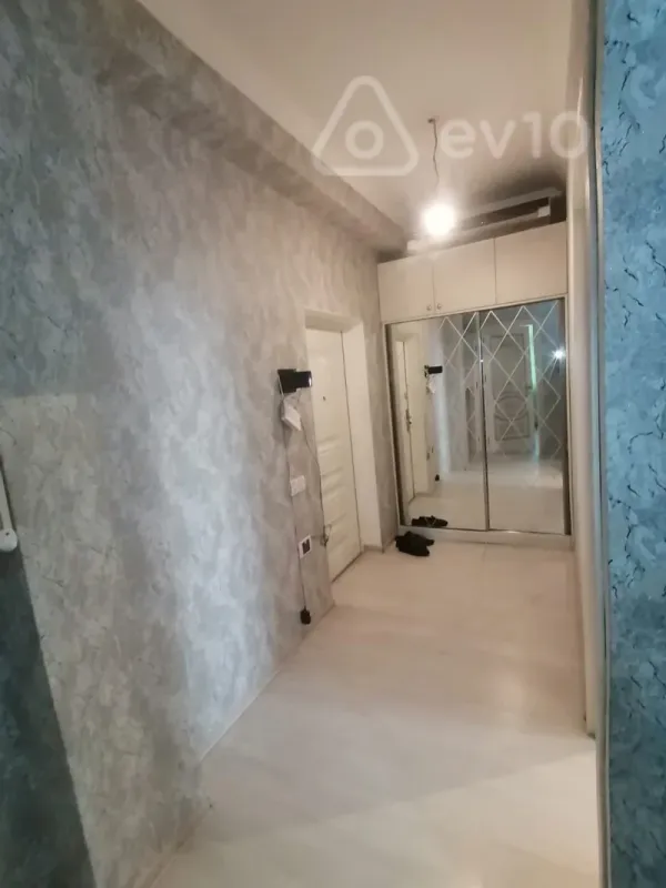 Kirayə verilir 3 otaqlı yeni tikili 77 m²