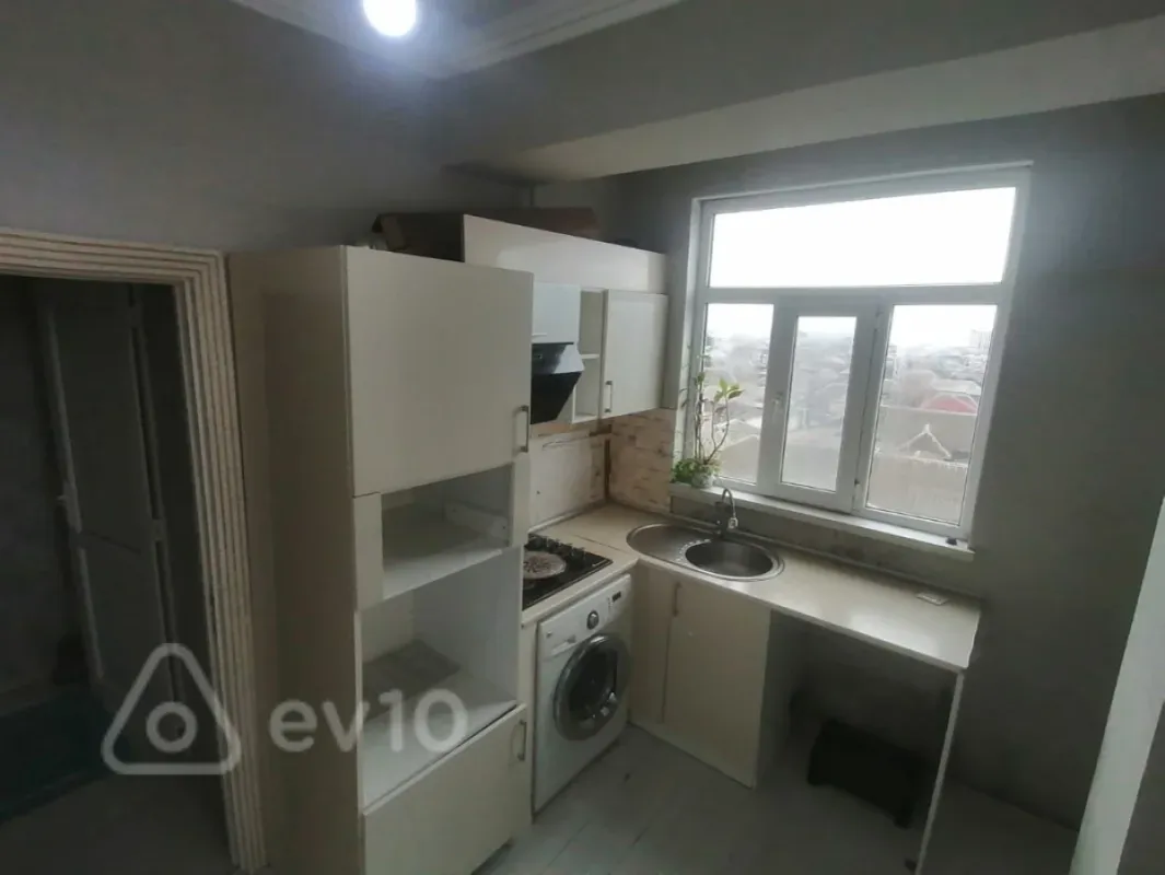 Kirayə verilir 3 otaqlı yeni tikili 77 m²