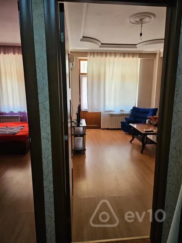 Kirayə verilir 2 otaqlı yeni tikili 60 m²